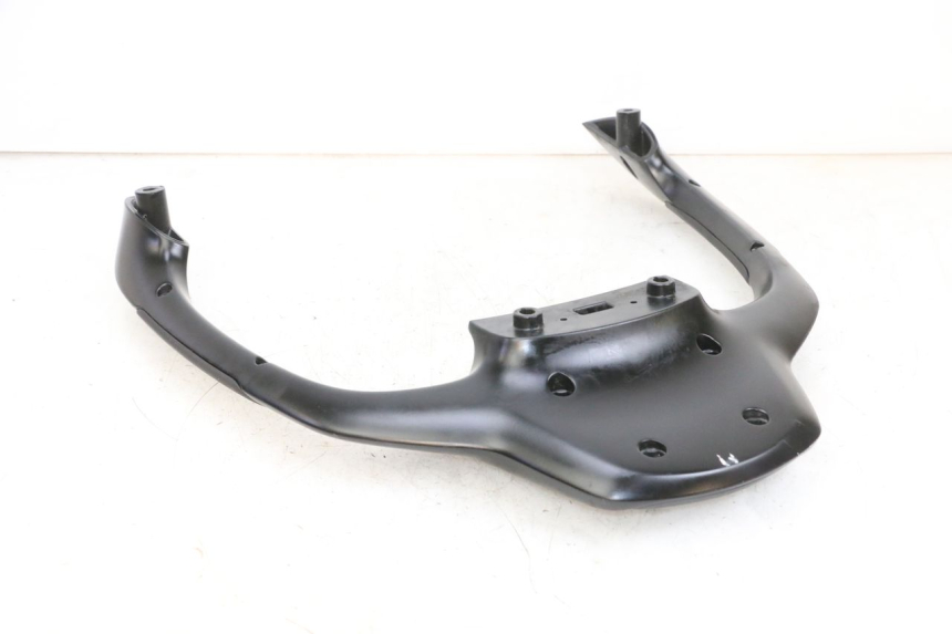 photo de PORTE PAQUET PIAGGIO MP3 500 (2016 - 2018) - Gros plan technique