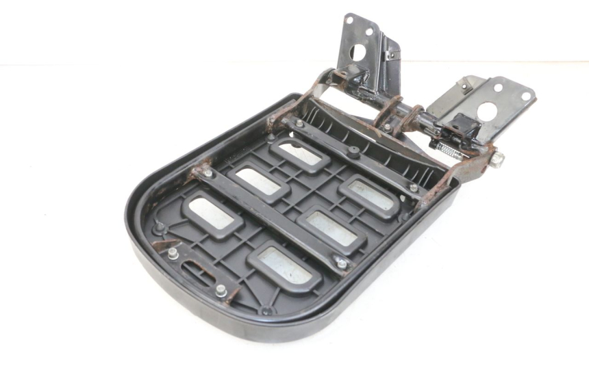 photo de PORTE PAQUET PIAGGIO MP3 RL 250 (2006 - 2010) - Autre angle de vue