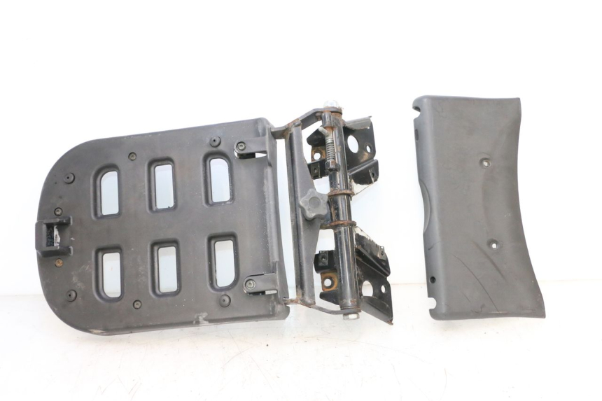 photo de PORTE PAQUET PIAGGIO MP3 125 (2006 - 2014) - Vue principale
