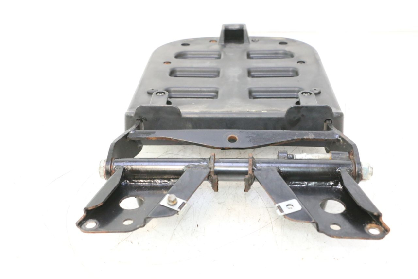 photo de PORTE PAQUET PIAGGIO MP3 125 (2006 - 2014) - Vue d’ensemble