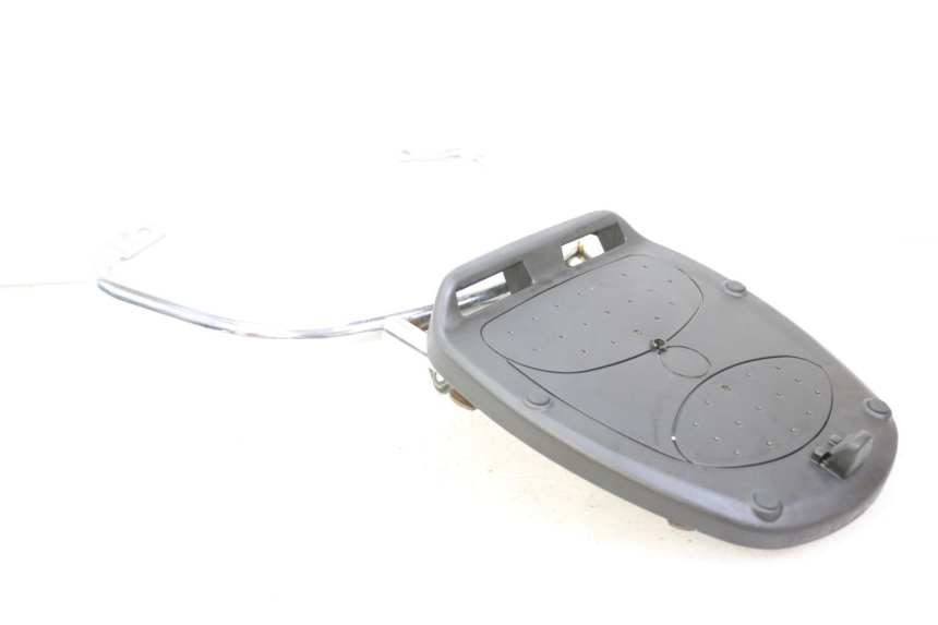 photo de PORTE PAQUET PIAGGIO VESPA LX 2T 50 (2005 - 2013) - Vue rapprochée