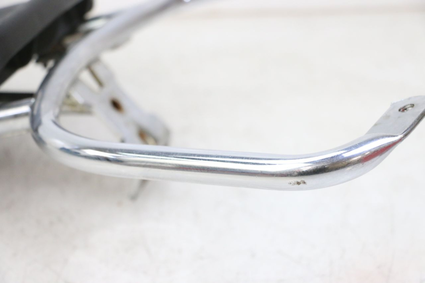 photo de PORTE PAQUET PIAGGIO VESPA LX 2T 50 (2005 - 2013) - Zoom état d’usage