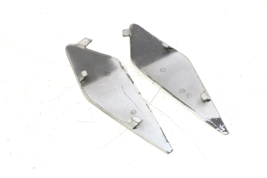 photo de PORTE PAQUET PEUGEOT SATELIS 125 (2006 - 2009) - Points de fixation