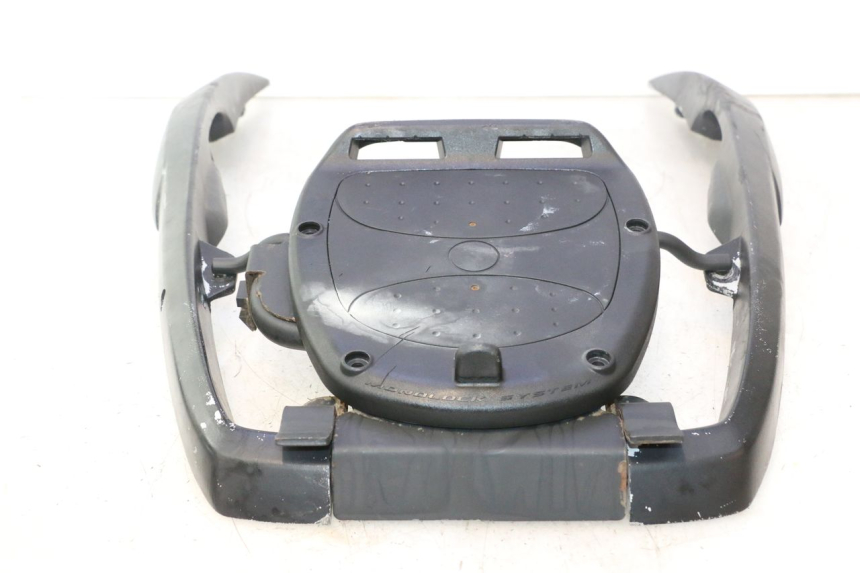 photo de PORTE PAQUET PEUGEOT SATELIS 125 (2006 - 2009) - Marquages et références