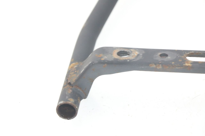 photo de PORTE PAQUET HONDA SCV LEAD 100 (2003 - 2007) - Gros plan technique