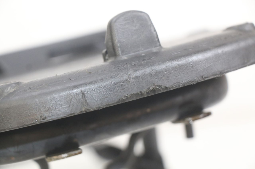 photo de PORTE PAQUET HONDA SCV LEAD 100 (2003 - 2007) - Détail de la pièce