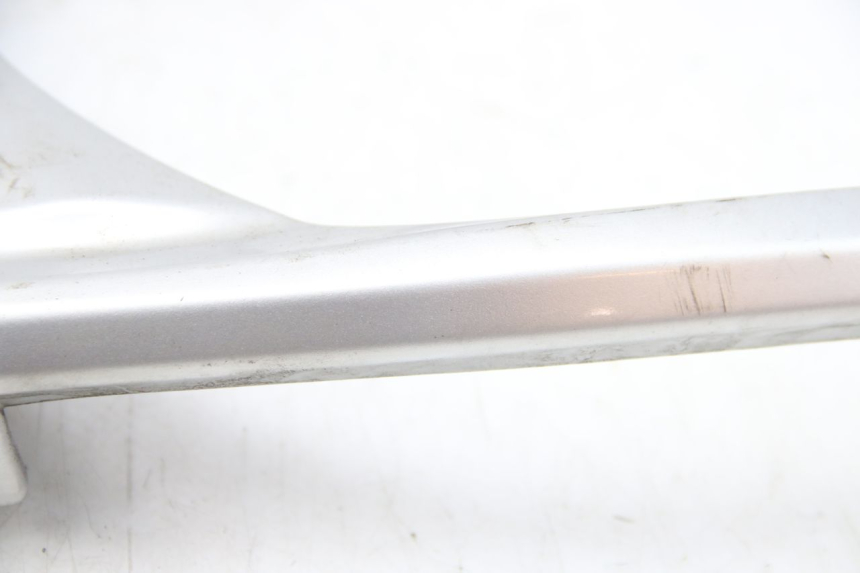 photo de PORTE PAQUET SUZUKI SIXTEEN 125 (2008 - 2010) - Zoom composants