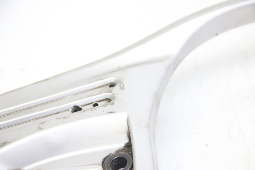 photo de PORTE PAQUET SUZUKI SIXTEEN 125 (2008 - 2010) - Points de fixation