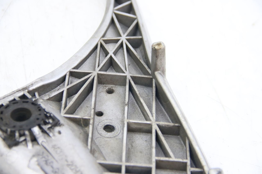 photo de PORTE PAQUET SUZUKI SIXTEEN 125 (2008 - 2010) - État de surface