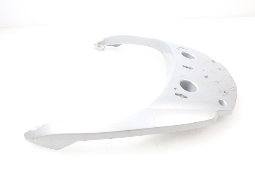 photo de PORTE PAQUET RAZZO STEED 125 (2012 - 2018) - Gros plan technique