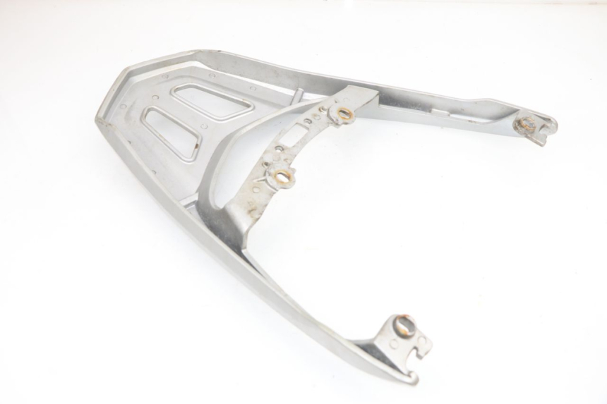 photo de PORTE PAQUET PEUGEOT SUM UP 125 (2008 - 2013) - Autre angle de vue