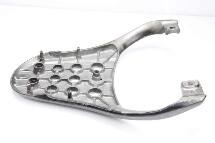 photo de PORTE PAQUET SUZUKI UC EPICURO 125 (1999 - 2003) - Gros plan technique