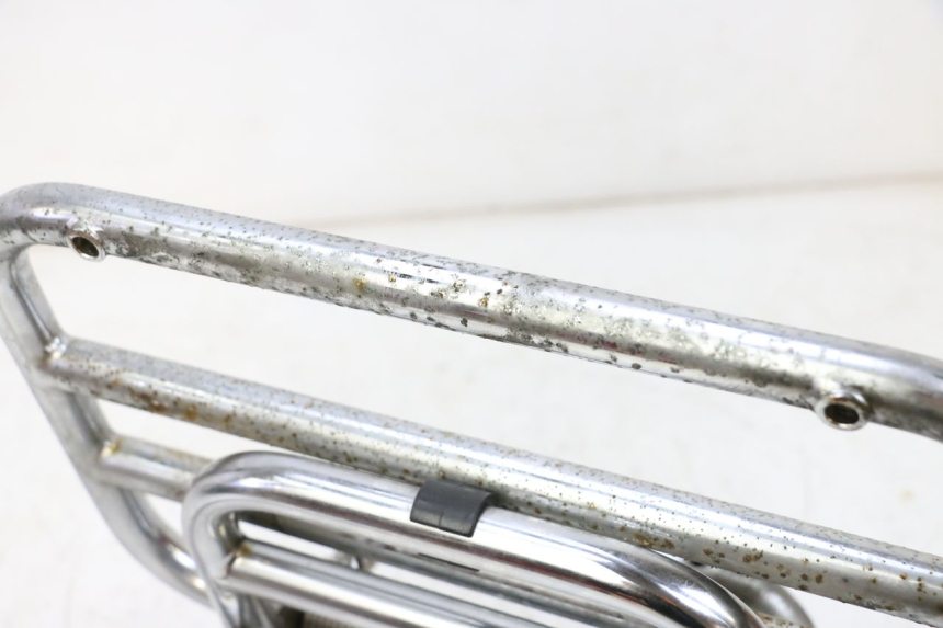 photo de PORTE PAQUET PIAGGIO VESPA GTS SUPER IE 125 (2009 - 2016) - Gros plan technique