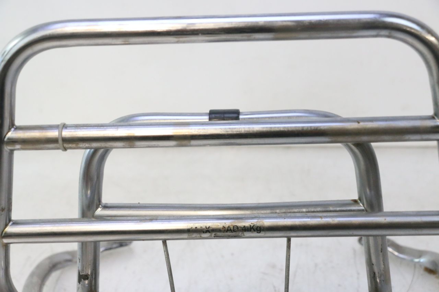 photo de PORTE PAQUET PIAGGIO VESPA PRIMAVERA 2T 50 (2013 - 2018) - Gros plan technique