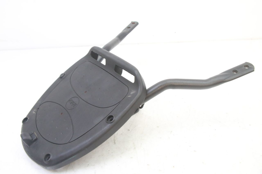photo de PORTE PAQUET YAMAHA XMAX X-MAX 125 (2006 - 2009) - Gros plan technique