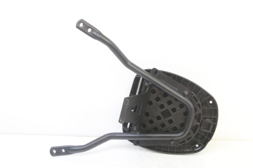 photo de PORTE PAQUET YAMAHA XMAX X-MAX 125 (2006 - 2009) - Vue d’ensemble