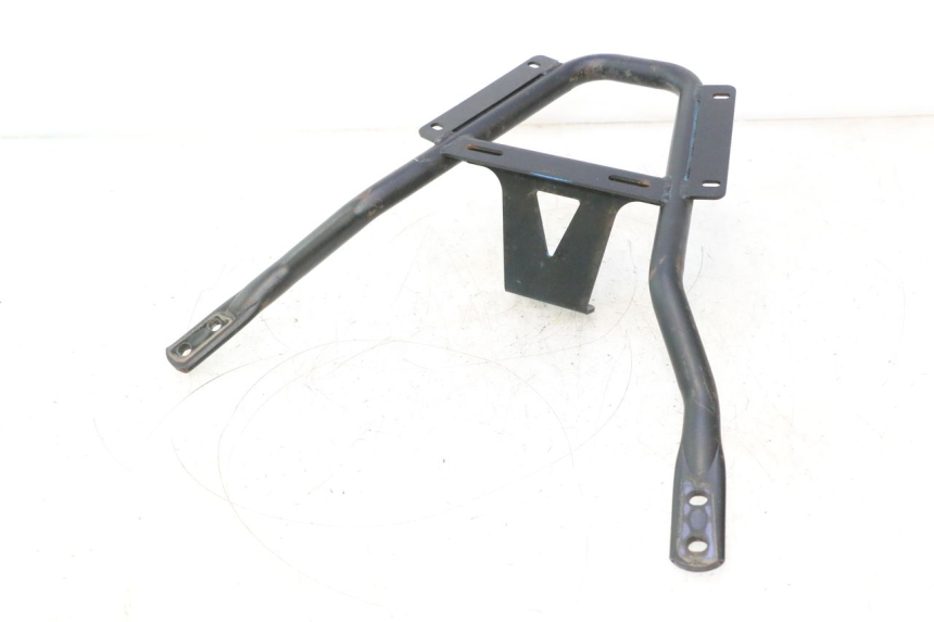 photo de PORTE PAQUET YAMAHA XMAX X-MAX 125 (2006 - 2009) - Points de fixation