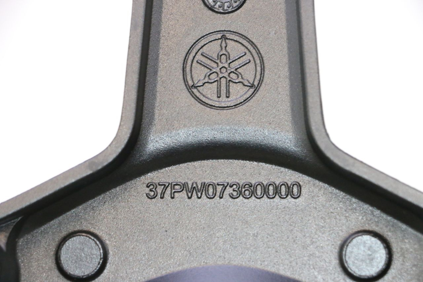 photo de PORTE PAQUET YAMAHA X-MAX XMAX 125 (2010 - 2013) - Photo complémentaire