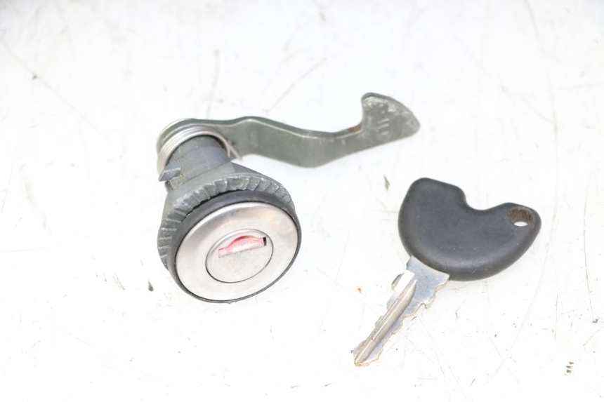 photo de PORTE PAQUET PIAGGIO X9 EVOLUTION 125 (2003 - 2007) - Photo complémentaire