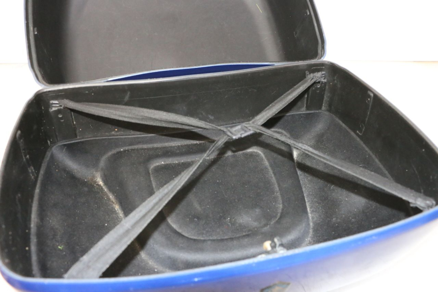 photo de PORTE PAQUET PIAGGIO X9 EVOLUTION 125 (2003 - 2007) - Points de fixation