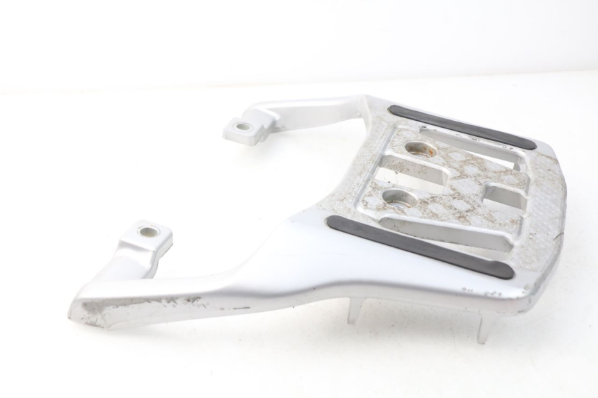 photo de PORTE PAQUET HONDA XLV VARADERO 125 (2000 - 2006) - Gros plan technique