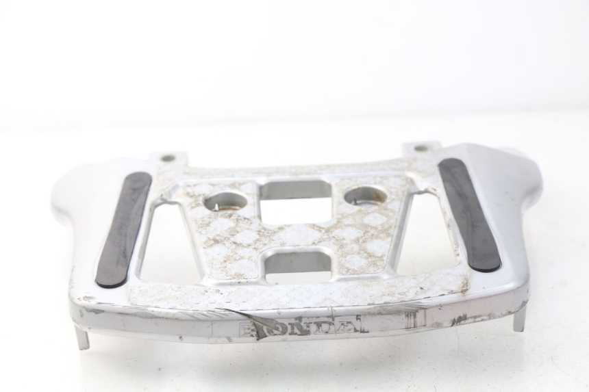 photo de PORTE PAQUET HONDA XLV VARADERO 125 (2000 - 2006) - Points de fixation