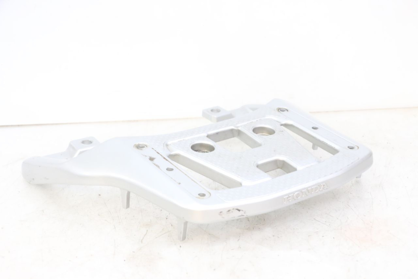 photo de PORTE PAQUET HONDA XLV VARADERO 125 (2000 - 2006) - Zoom état d’usage