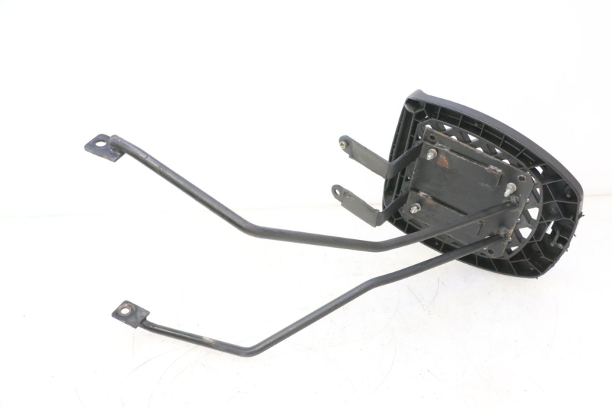 photo de PORTE PAQUET YAMAHA YP MAJESTY 125 (1998 - 2001) - Points de fixation