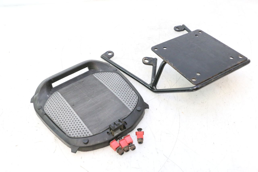 photo de PORTE PAQUET YAMAHA YP MAJESTY 125 (2002 - 2006) - Vue principale