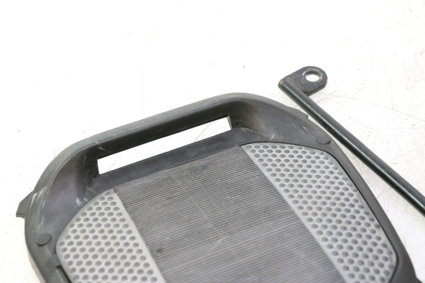 photo de PORTE PAQUET YAMAHA YP MAJESTY 125 (2002 - 2006) - Points de fixation