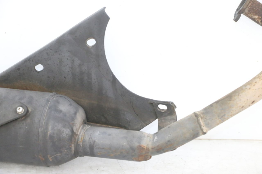 photo de POT ECHAPPEMENT KYMCO AGILITY NAKED RENOUVO 2T 50 (2011 - 2018) - Vue rapprochée