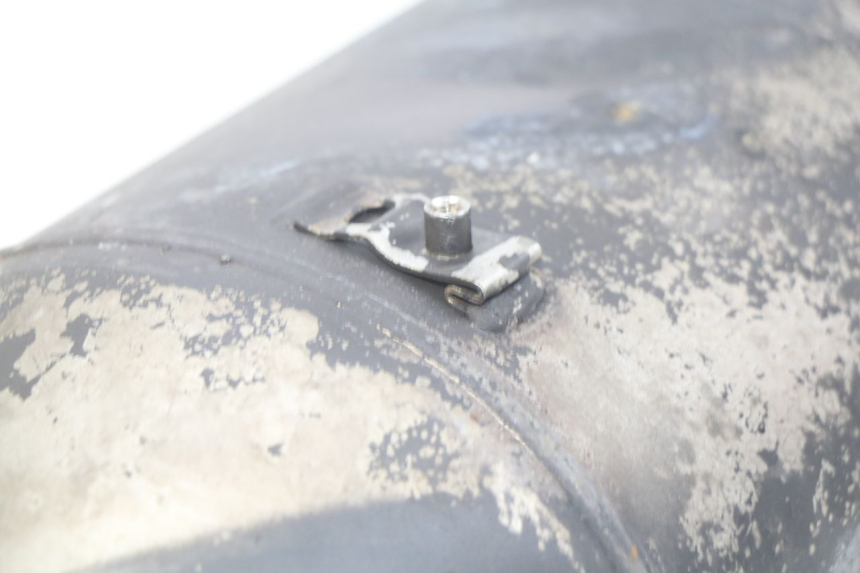 photo de POT ECHAPPEMENT PIAGGIO BEVERLY 125 (2010 - 2015) - Gros plan technique