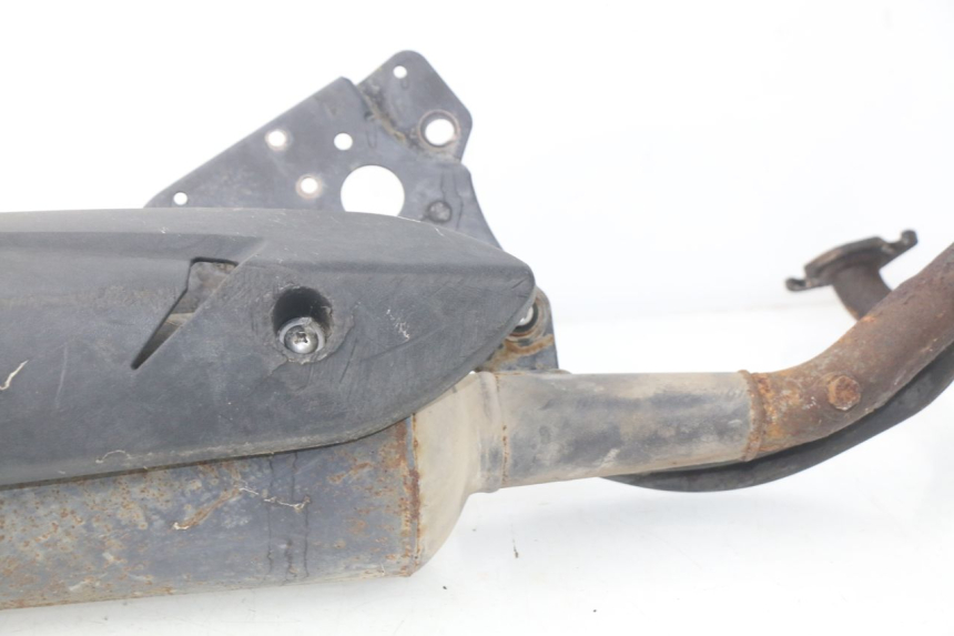 photo de POT ECHAPPEMENT PGO BIG MAX 50 (2001 - 2009) - Zoom composants