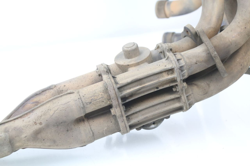 photo de POT ECHAPPEMENT HONDA CBR 929 RR FIREBLADE 900 (2000 - 2001) - Vue rapprochée