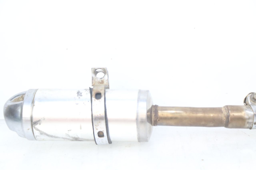 photo de POT ECHAPPEMENT APOLLO DIRT BIKE 125 (2010 - 2018) - Vue rapprochée