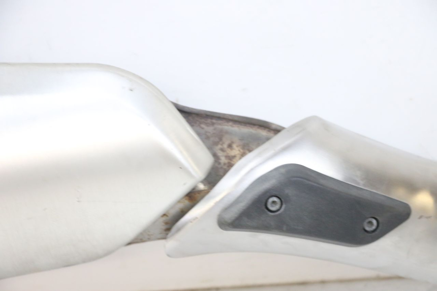 photo de POT ECHAPPEMENT DROIT SUZUKI DL V STROM 1000 (2002 - 2007) - Vue rapprochée