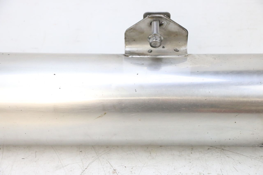 photo de POT ECHAPPEMENT DROIT YAMAHA FJR ABS 1300 (2006 - 2012) - Vue rapprochée