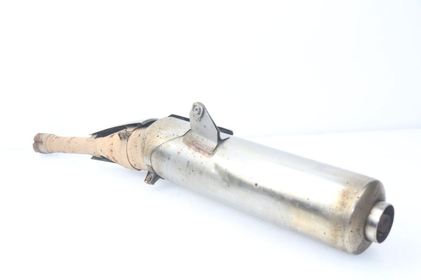 photo de POT ECHAPPEMENT DROIT YAMAHA TDM ABS 900 (2002 - 2014) - Vue rapprochée