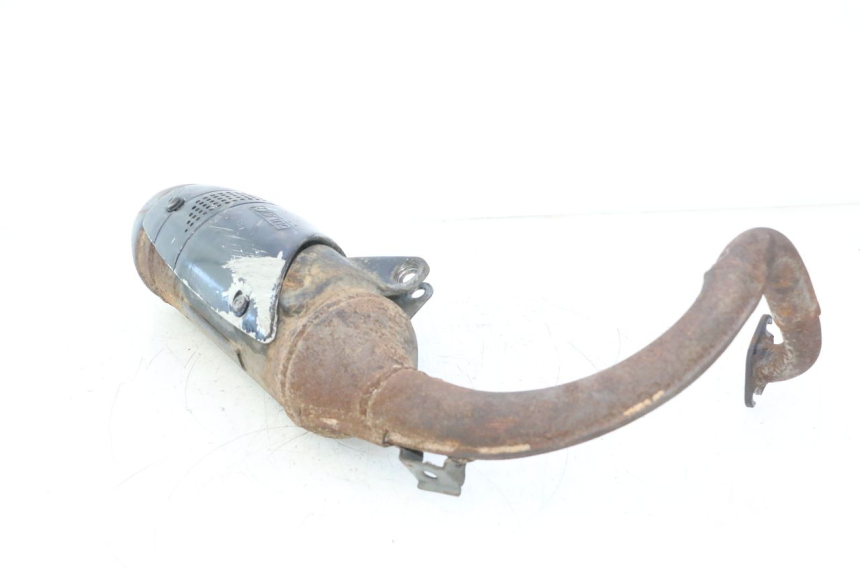 photo de POT ECHAPPEMENT PEUGEOT ELYSTAR 50 (2002 - 2014) - Gros plan technique