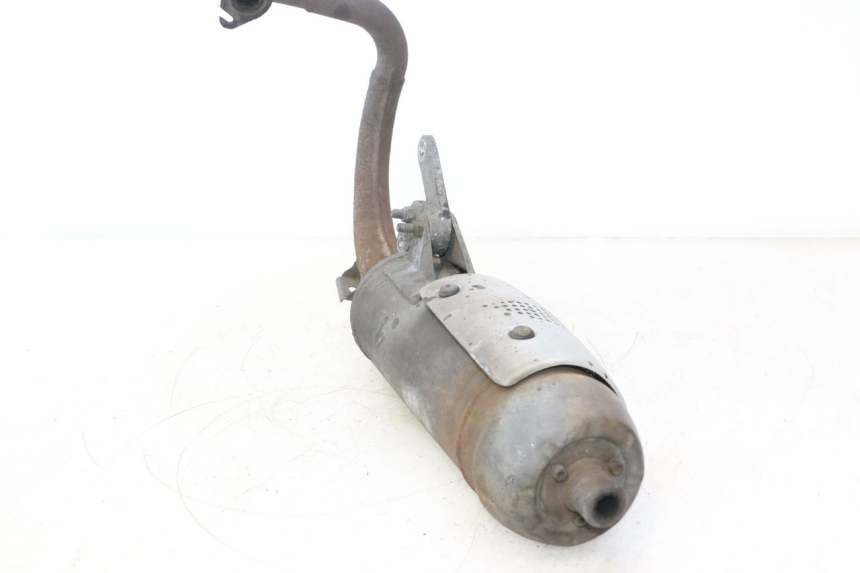 photo de POT ECHAPPEMENT PEUGEOT ELYSTAR 50 (2002 - 2014) - Gros plan technique