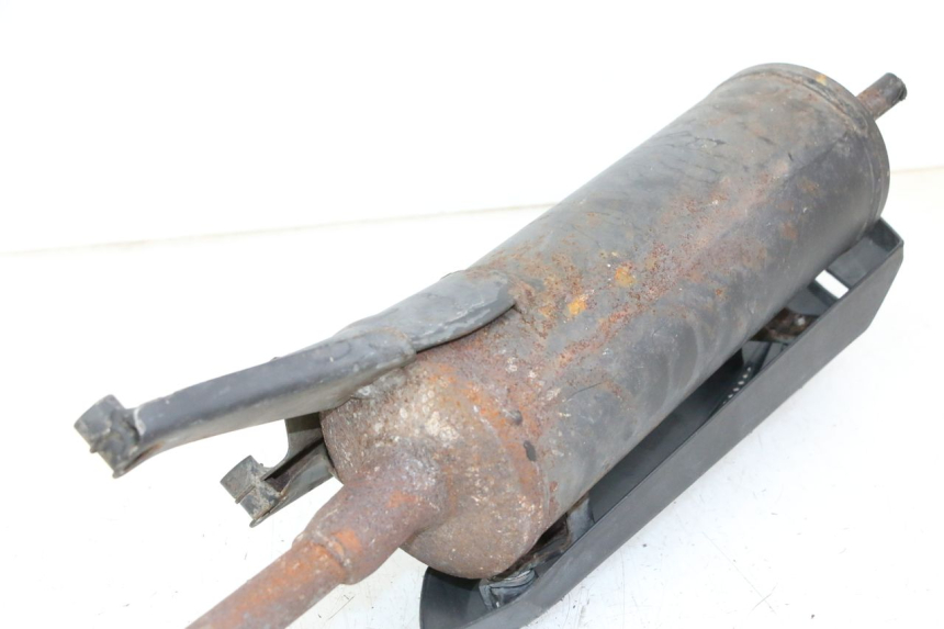 photo de POT ECHAPPEMENT JM MOTORS EVOLIS 4T 50 (2018 - 2022) - Points de fixation