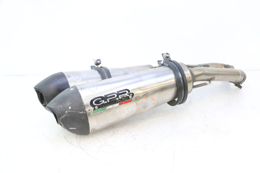 photo de POT ECHAPPEMENT YAMAHA FJR 1300 (2001 - 2005) - Points de fixation