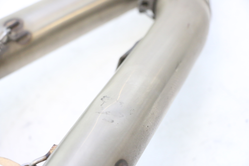 photo de POT ECHAPPEMENT YAMAHA FJR 1300 (2001 - 2005) - Détails caractéristiques