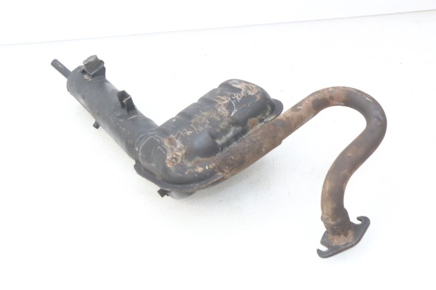 photo de POT ECHAPPEMENT PEUGEOT FOX 50 (1995 - 2003) - Autre angle de vue