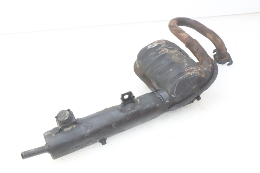 photo de POT ECHAPPEMENT PEUGEOT FOX 50 (1995 - 2003) - Gros plan technique