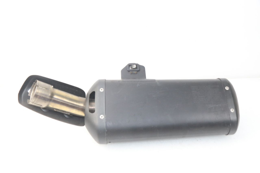 photo de POT ECHAPPEMENT YAMAHA FZ8 800 (2010 - 2016) - Gros plan technique