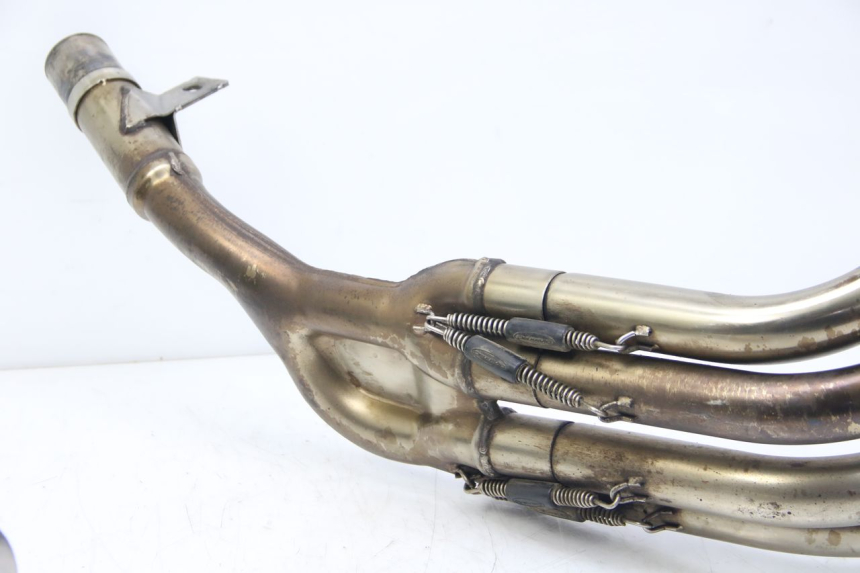 photo de POT ECHAPPEMENT YAMAHA FZS FAZER 600 (2001 - 2003) - Zoom composants