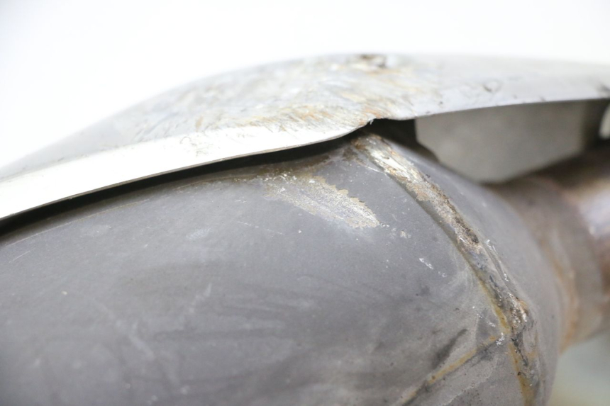 photo de POT ECHAPPEMENT BMW G310 R 310 (2016 - 2020) - Gros plan technique