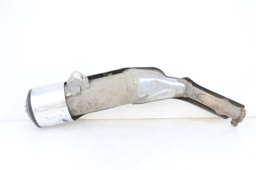 photo de POT ECHAPPEMENT GAUCHE SUZUKI DL V STROM 1000 (2002 - 2007) - Autre angle de vue