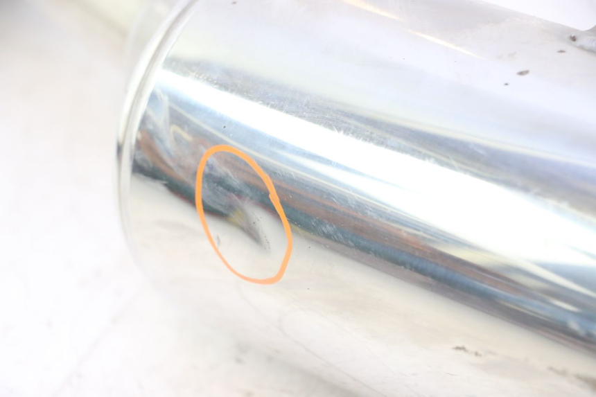 photo de POT ECHAPPEMENT GAUCHE YAMAHA FJR 1300 (2001 - 2005) - Vue rapprochée